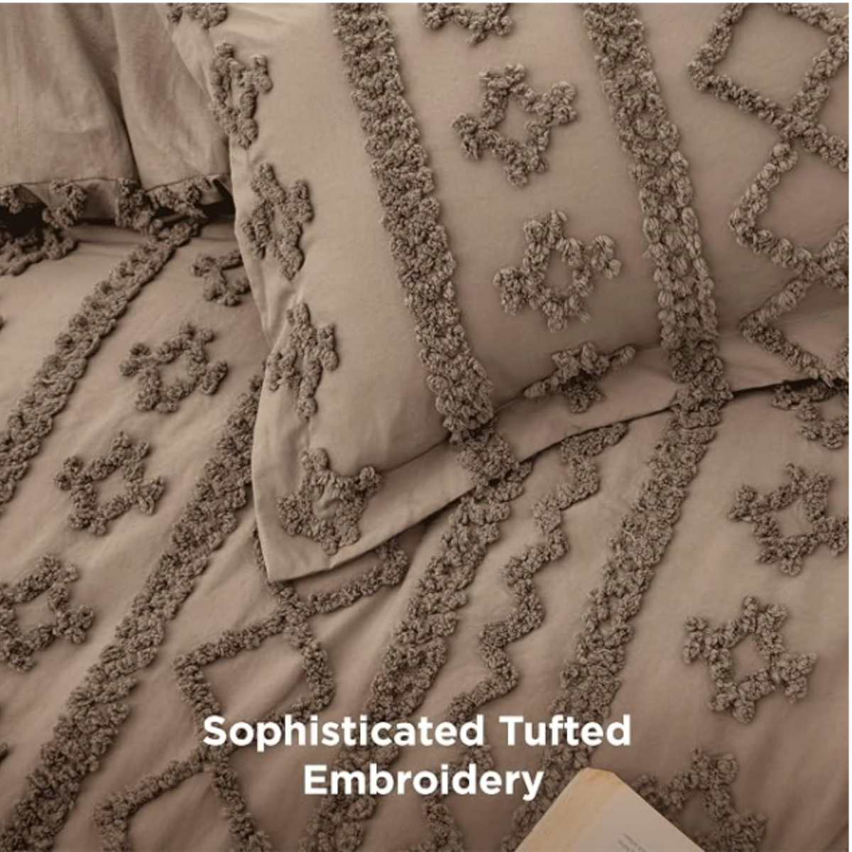 The Willow Tufted Comforter