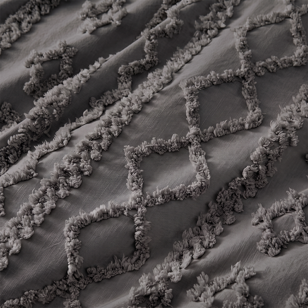 The Willow Tufted Comforter